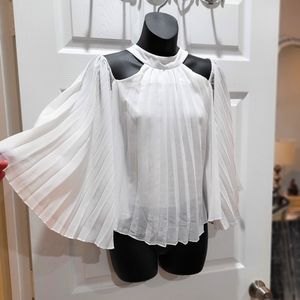 Lulu's pure white flowy Delicate pleated accordian blouse longsleeves size S